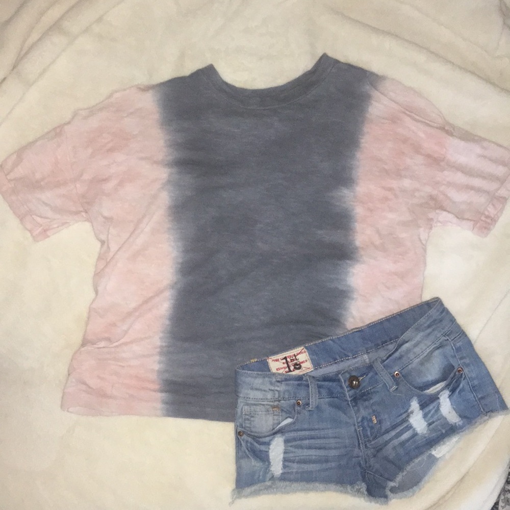 Cute Forever 21 Pink and Grey Tee